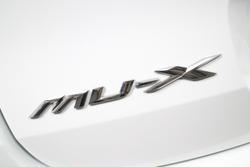 2022 Isuzu MU-X LS-M
