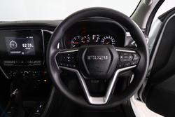 2022 Isuzu MU-X LS-M