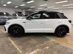 2025 Volkswagen T-Roc 140TSI R-Line