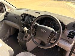 2020 Hyundai iLoad (No Badge)