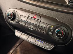 2020 Hyundai iLoad (No Badge)