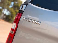 2020 Hyundai iLoad (No Badge)