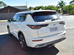 2025 Mitsubishi Outlander Exceed