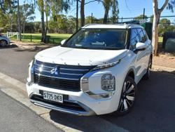 2025 Mitsubishi Outlander Exceed