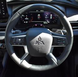 2025 Mitsubishi Outlander Exceed