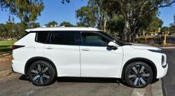 2025 Mitsubishi Outlander Exceed