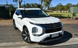 2025 Mitsubishi Outlander Exceed