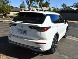 2025 Mitsubishi Outlander Exceed