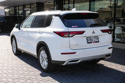 2022 Mitsubishi Outlander LS