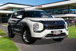 2022 Mitsubishi Outlander LS