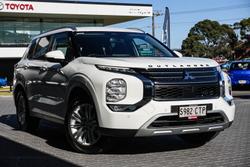 2022 Mitsubishi Outlander LS