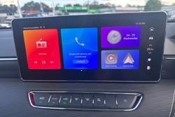 2025 GWM Haval Jolion Lux Hybrid A02 Golden Black (8T01)