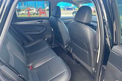 2025 GWM Haval Jolion Lux Hybrid A02 Golden Black (8T01)