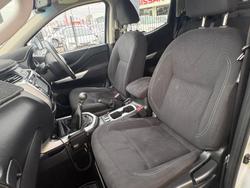 2016 Nissan Navara ST