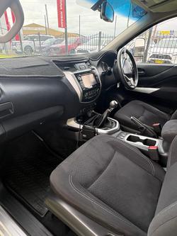 2016 Nissan Navara ST
