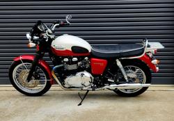 2013 Triumph Bonneville T100 (865cc) Bonneville Red