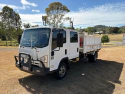 2011 Isuzu Npr 300