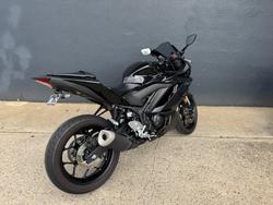 2022 Yamaha YZF-R3 BLACK