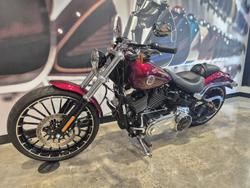 2017 Harley-Davidson Breakout 103 (FXSB) Softail Red