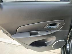 2015 Holden Cruze SRi-V JH Series II MY15 Phantom