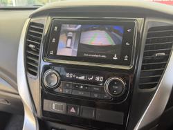 2016 Mitsubishi Pajero Sport Exceed