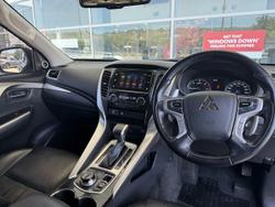 2016 Mitsubishi Pajero Sport Exceed