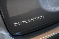 2020 Mitsubishi Outlander Black Edition