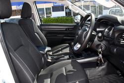 2023 Toyota Hilux SR