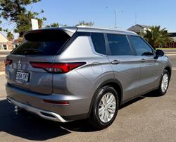 2021 Mitsubishi Outlander LS