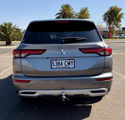 2021 Mitsubishi Outlander LS