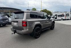 2024 Toyota Landcruiser Prado VX