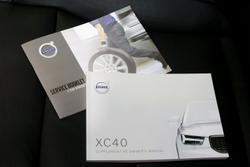 2021 Volvo XC40 T4 Momentum