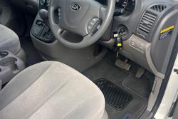 2013 Kia Grand Carnival Si