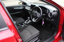2022 Kia Cerato S BD MY22 Runway Red