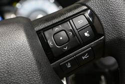 2025 Toyota Hilux SR