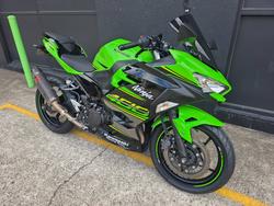 2019 Kawasaki NINJA 400 KRT EDITION Green