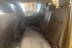 2025 Toyota Hilux SR