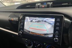 2025 Toyota Hilux SR