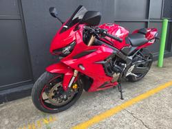 2020 Honda CBR650R RED