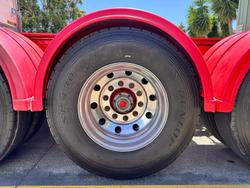 2012 Maxitrans St3 Lead A 12 Pallet High Cube Reefer Stacker