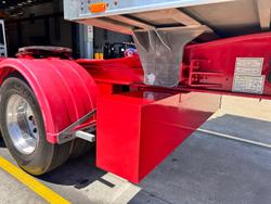 2012 Maxitrans St3 Lead A 12 Pallet High Cube Reefer Stacker