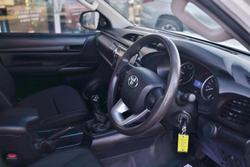 2017 Toyota Hilux SR