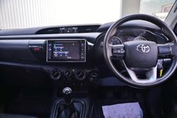 2017 Toyota Hilux SR