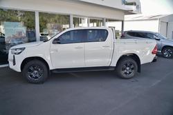 2024 Toyota Hilux SR