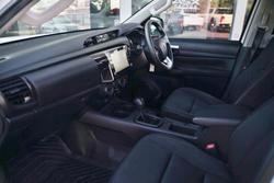 2024 Toyota Hilux SR