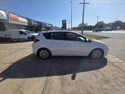 2014 TOYOTA COROLLA ZRE182R ASCENT 1.8L 4Cyl MULTI POINT F/INJ CVT AUTO 7 SP SEQUENTIAL 5D HATCHBACK White