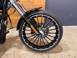 2017 HARLEY-DAVIDSON FXSB SOFTAIL BREAKOUT