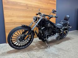 2017 HARLEY-DAVIDSON FXSB SOFTAIL BREAKOUT