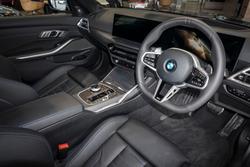 2025 BMW 3 Series 330i M Sport