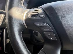 2019 Nissan Pathfinder ST-L